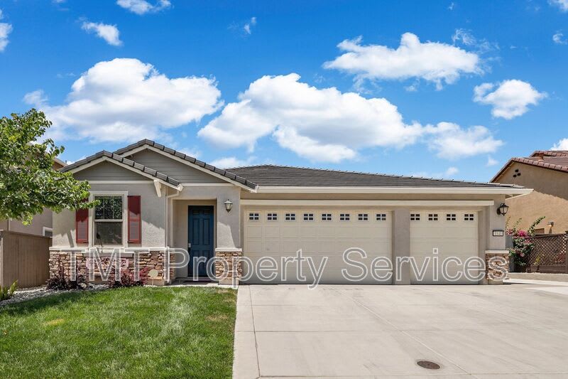 1141 Vista Verde Drive