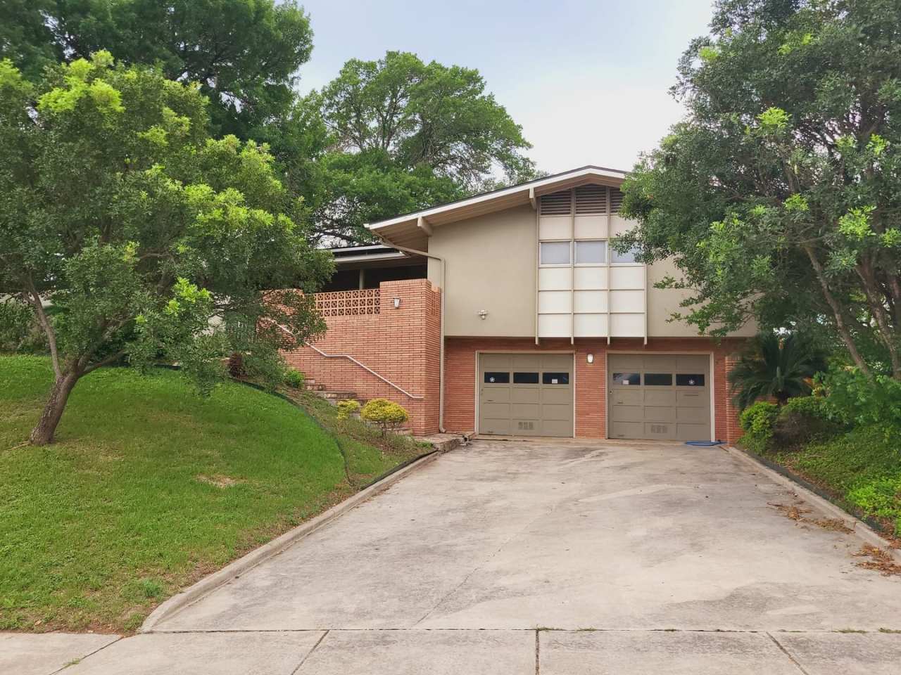 Mid-century home ready for move-in