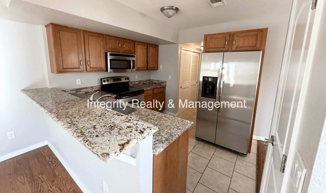 2 Bed, 3 bath, 1,194 sqft. 4001 E 16th Ave