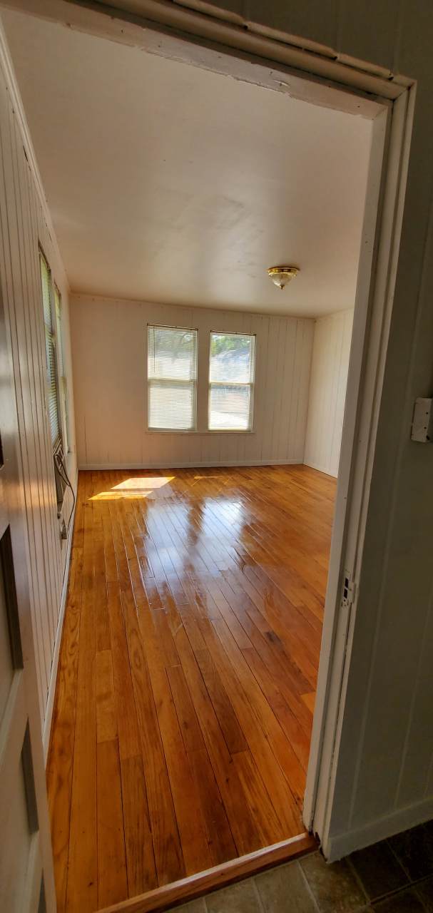 515 1/2 Chambers Street