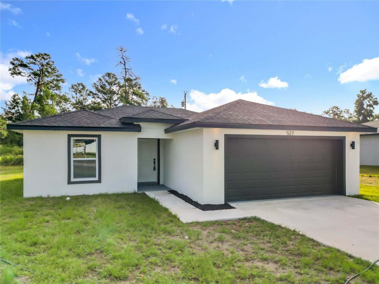 527 MARION OAKS LANE