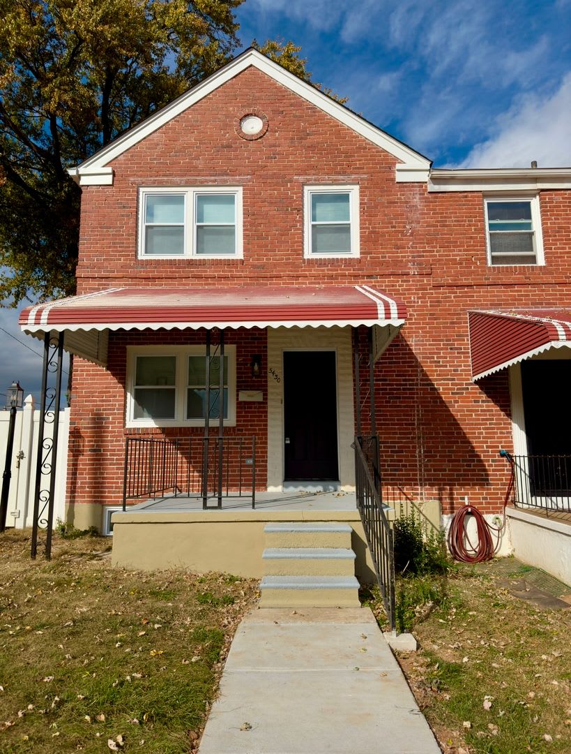 Spacious 3Bed/2Bath Townhome with Modern Amenities and Outdoor Space in Woodlawn MD