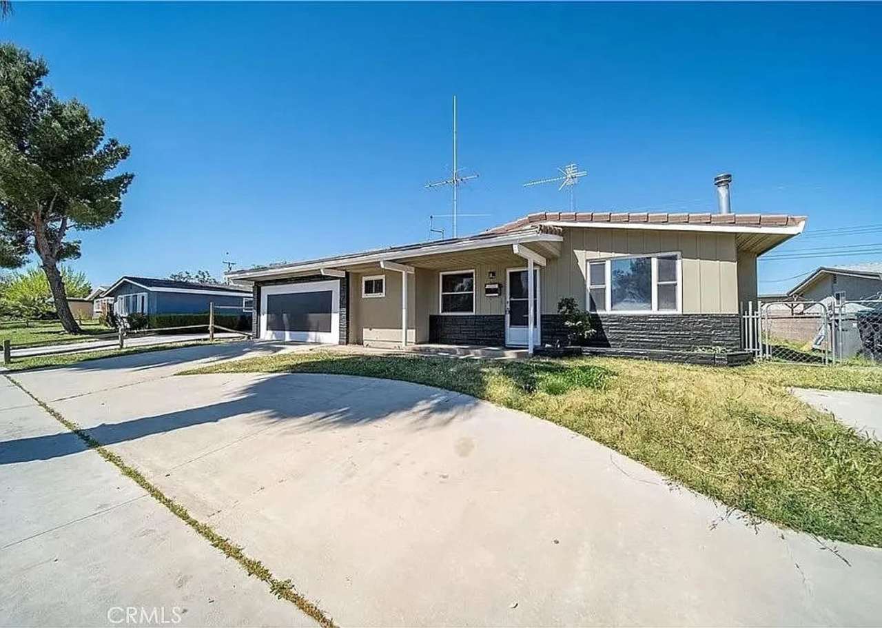 Nice and cozy single story house