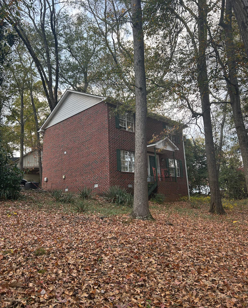 215 Hodgson Drive - PRE-LEASE FOR AUGUST 2026!