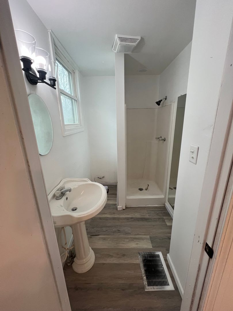 3 bedroom/ 2 bathroom $1400.00