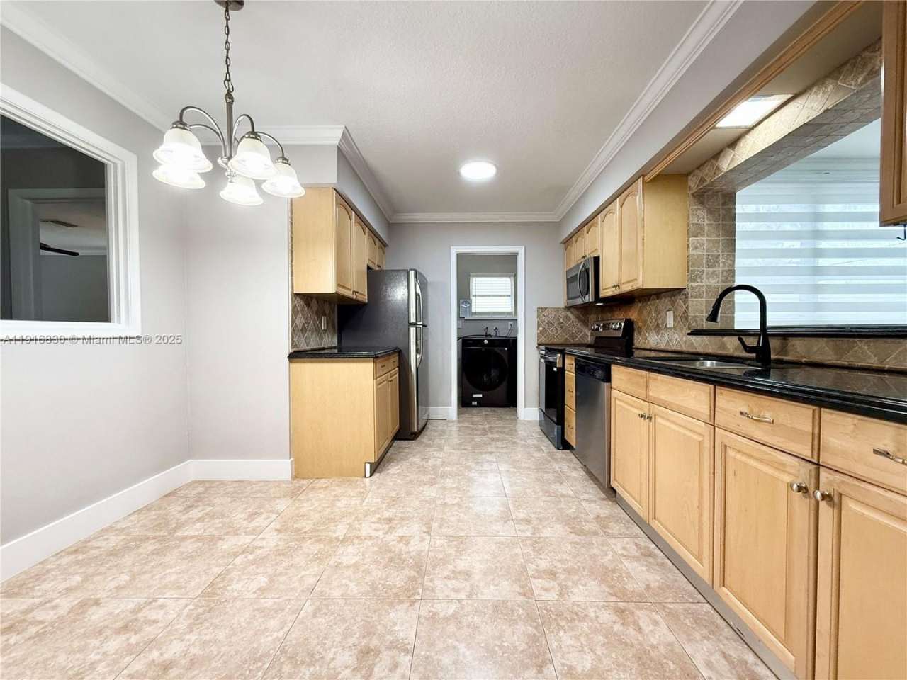 216 SE 5th Street, Dania Beach, FL 33004