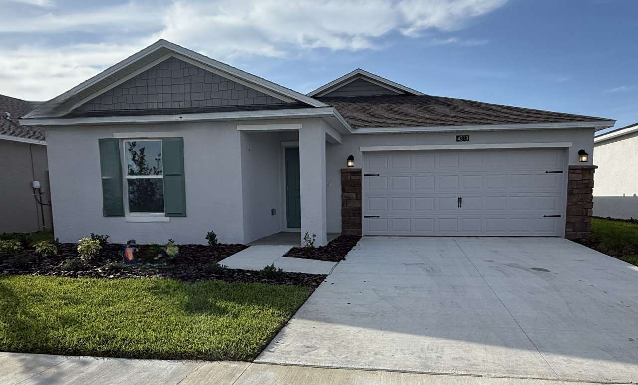 HAINES CITY: 3 Bed/2 Bath/2 Car Garage SFH in Crosswinds East AVAILABLE NOW!