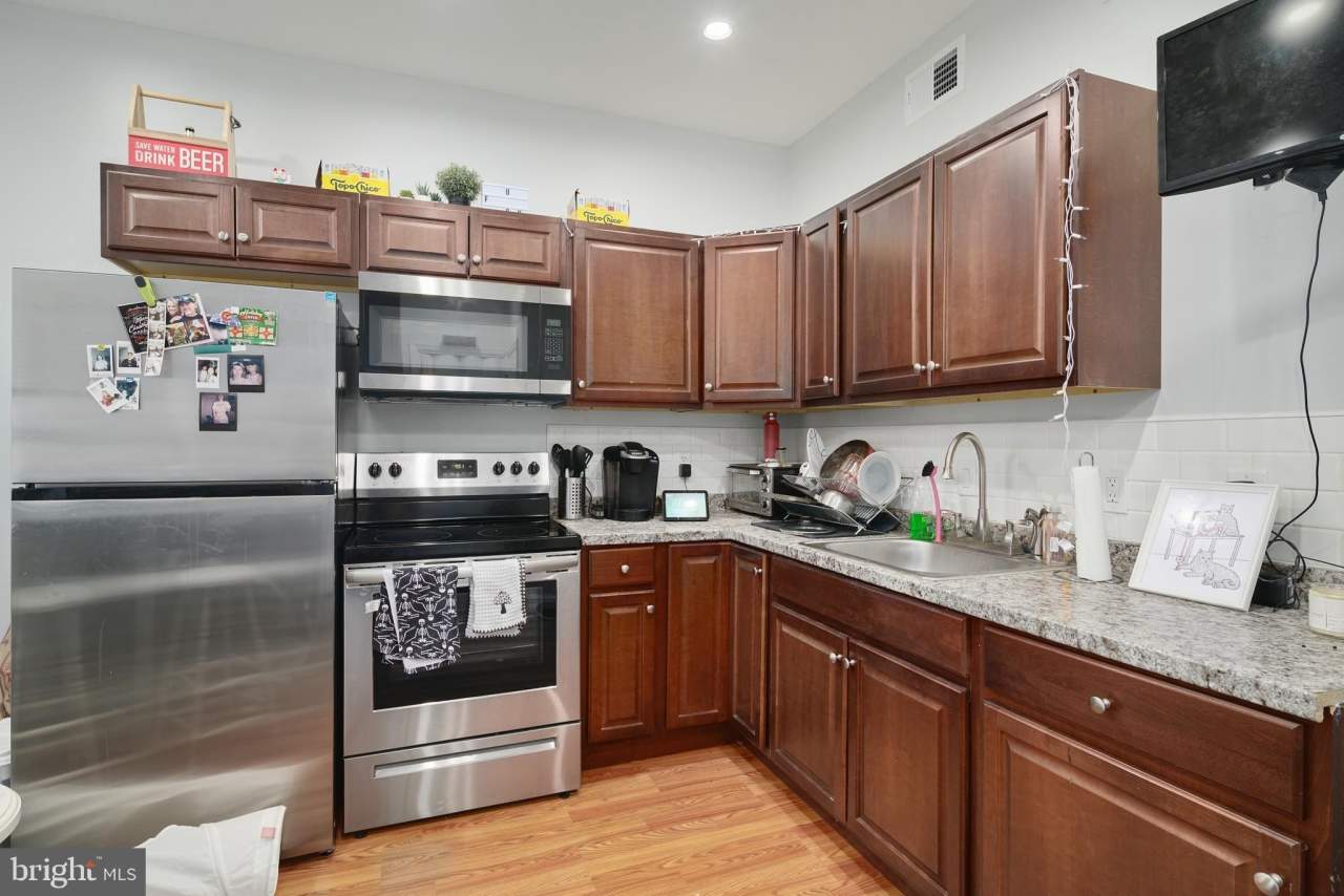 1808 N 18TH Street unit: 2