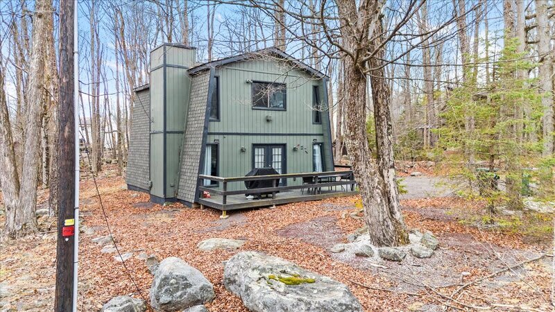 1150 Country Club Drive