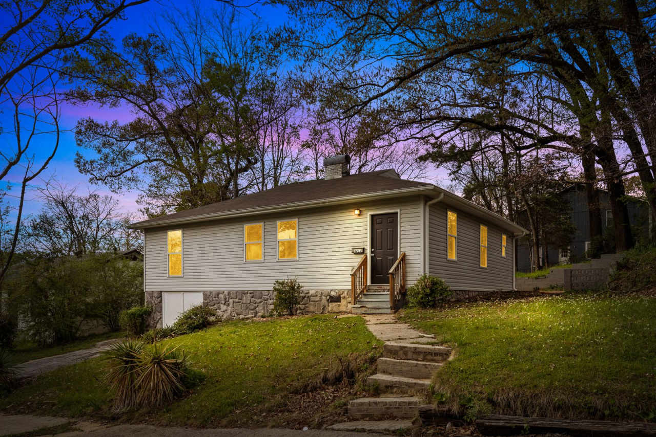 Stylish  Newly Renovated 3 Bedroom 2 Bath Home Available Now!