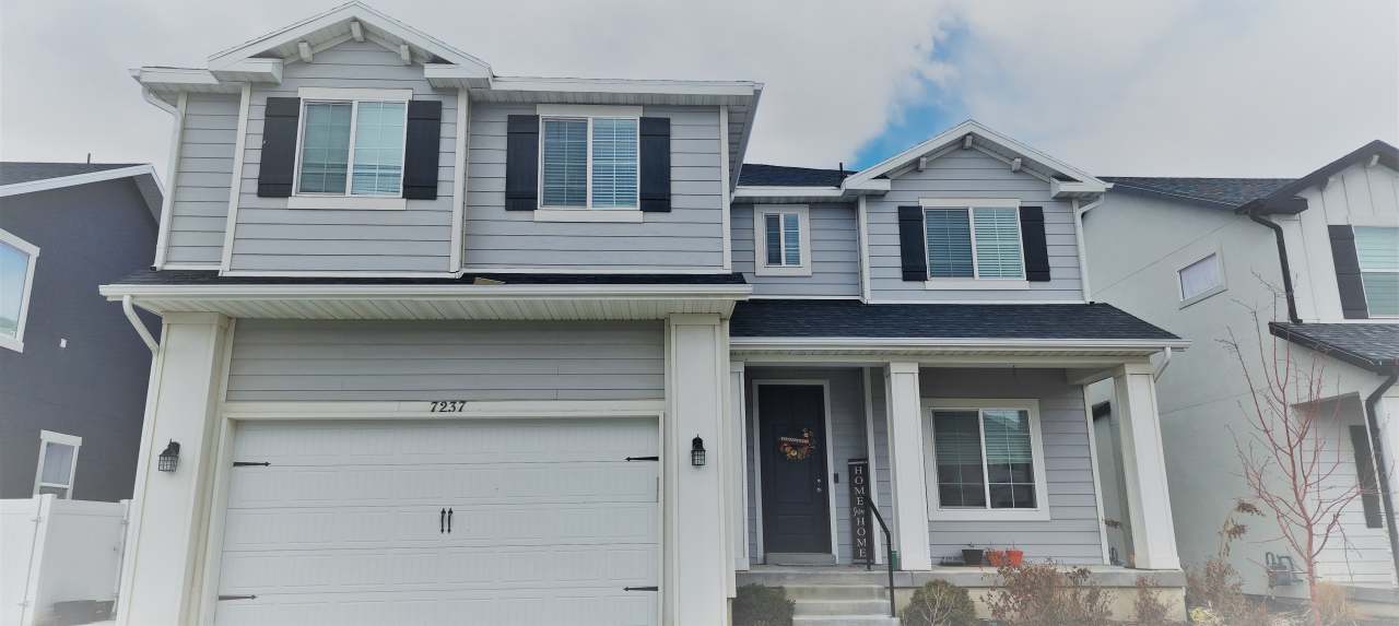 7237 N Clear Sky Lane
