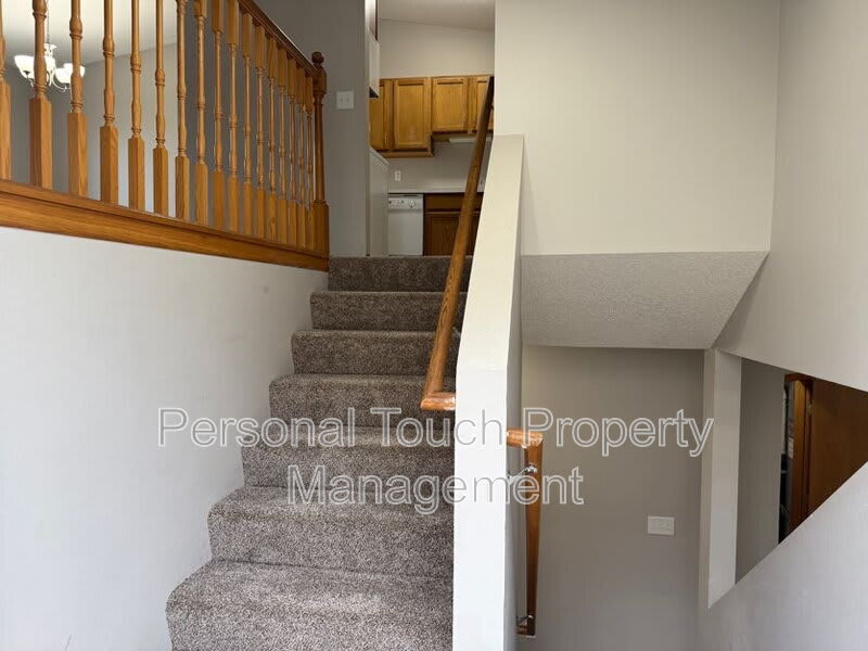 2510 Amber Valley Ct S