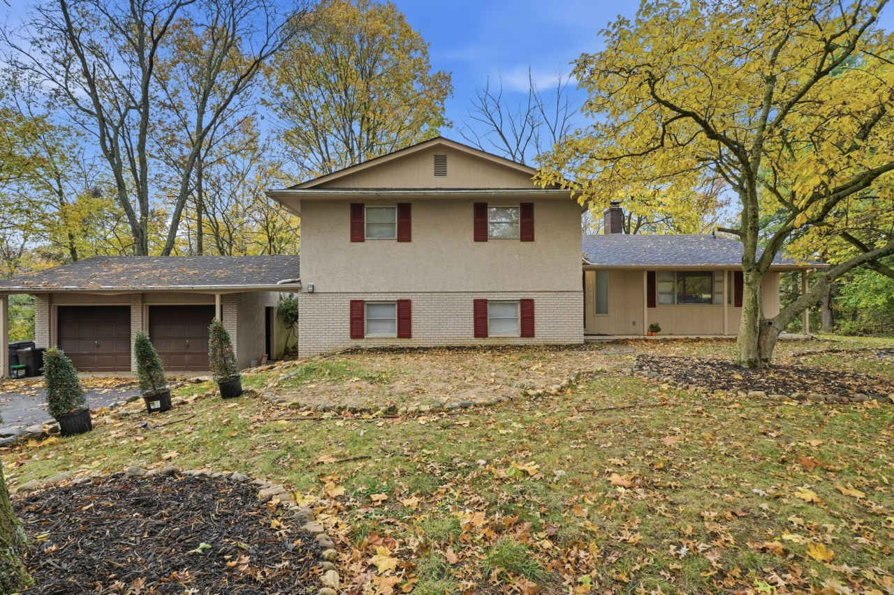 4883 Stonehaven Drive