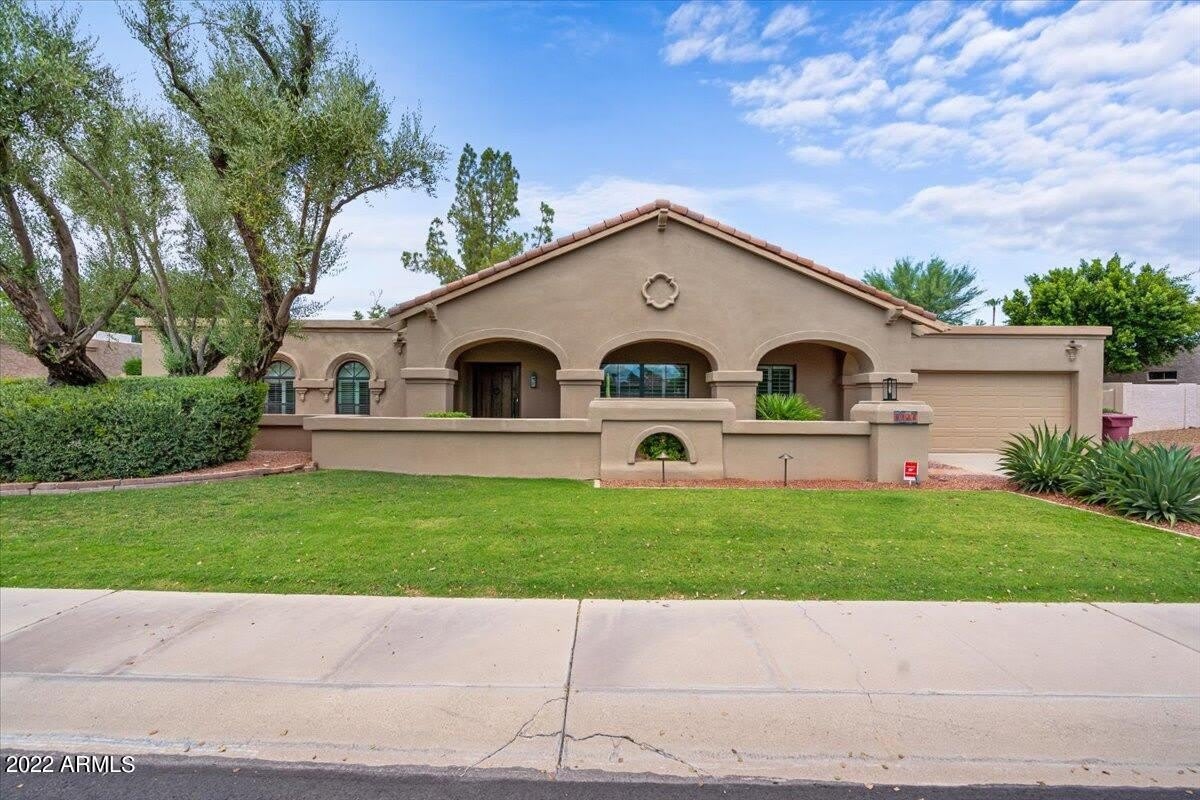 8326 E VIA DE LA LUNA --