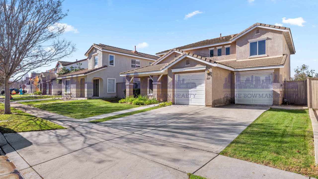 Spacious 4BR/3BA Home with Garage  Private Yard in Prime East Chula Vista