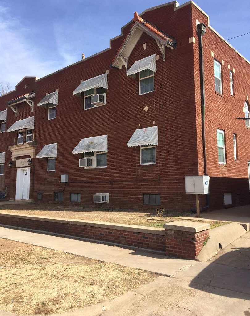 1201 E Broadway APT E