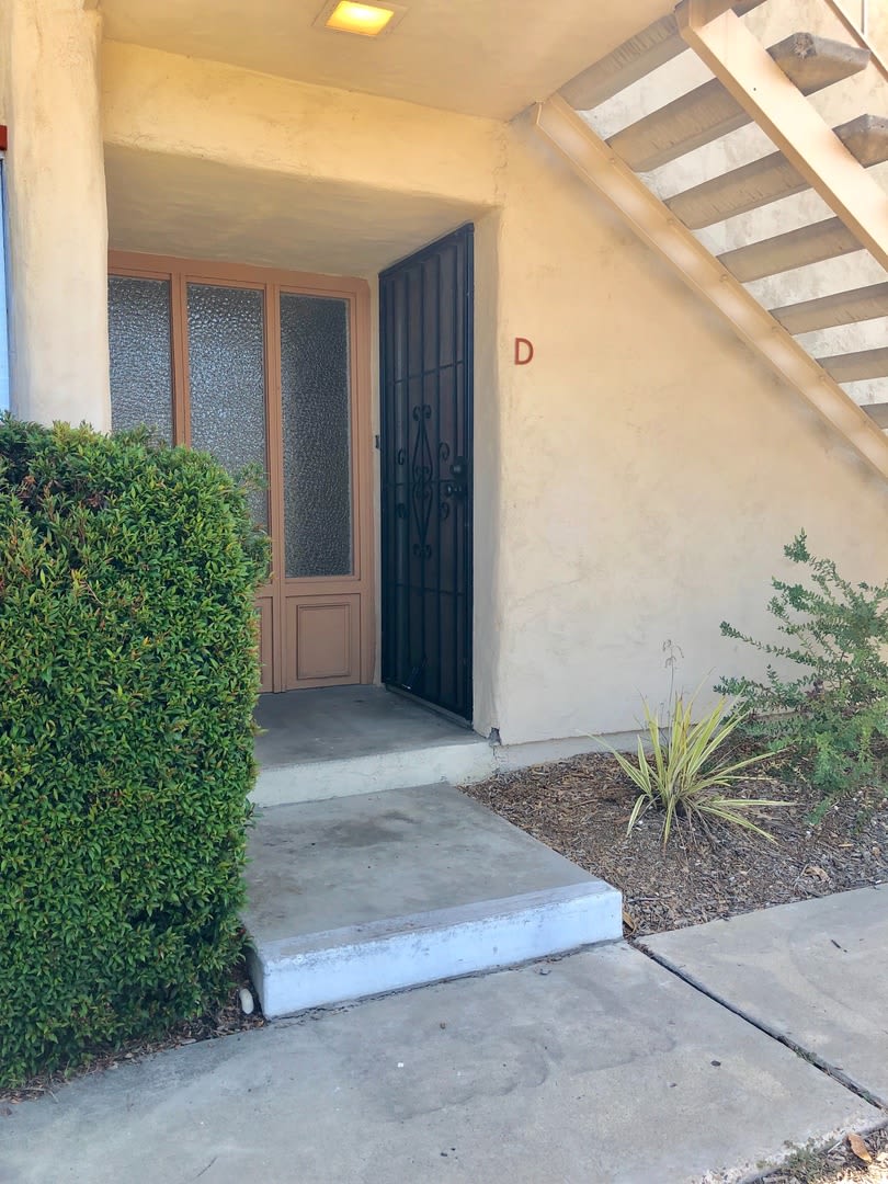 Spacious and lovely 2 bedroom 2 bath Condo, With Central AC! $2395