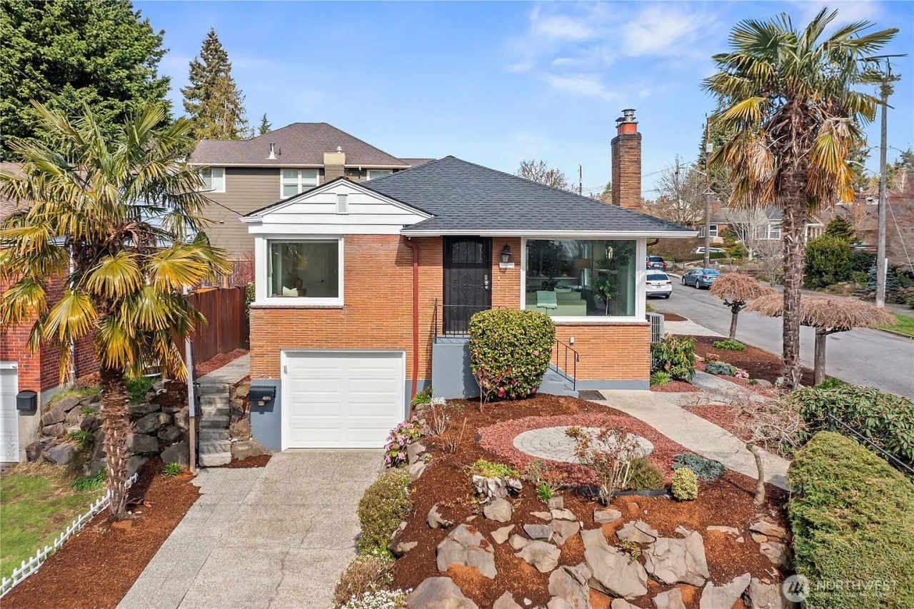 4324 Northeast 65th Street