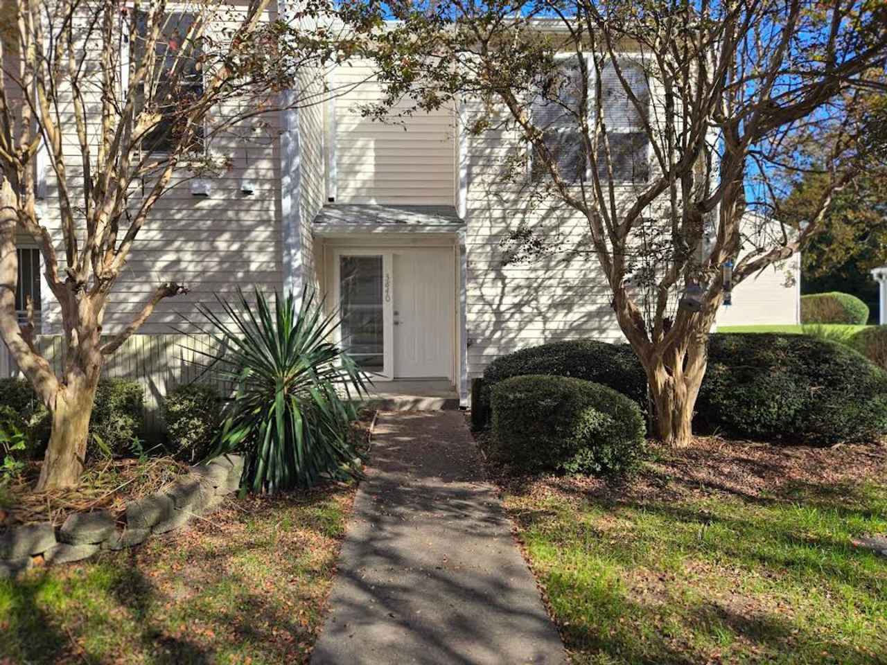 Wonderful 3 bedroom 1.5 bath Townhome in Williamsburg!