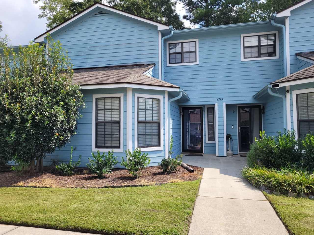 Furnished 3 BR, 3 BH Townhouse in Wilmington!