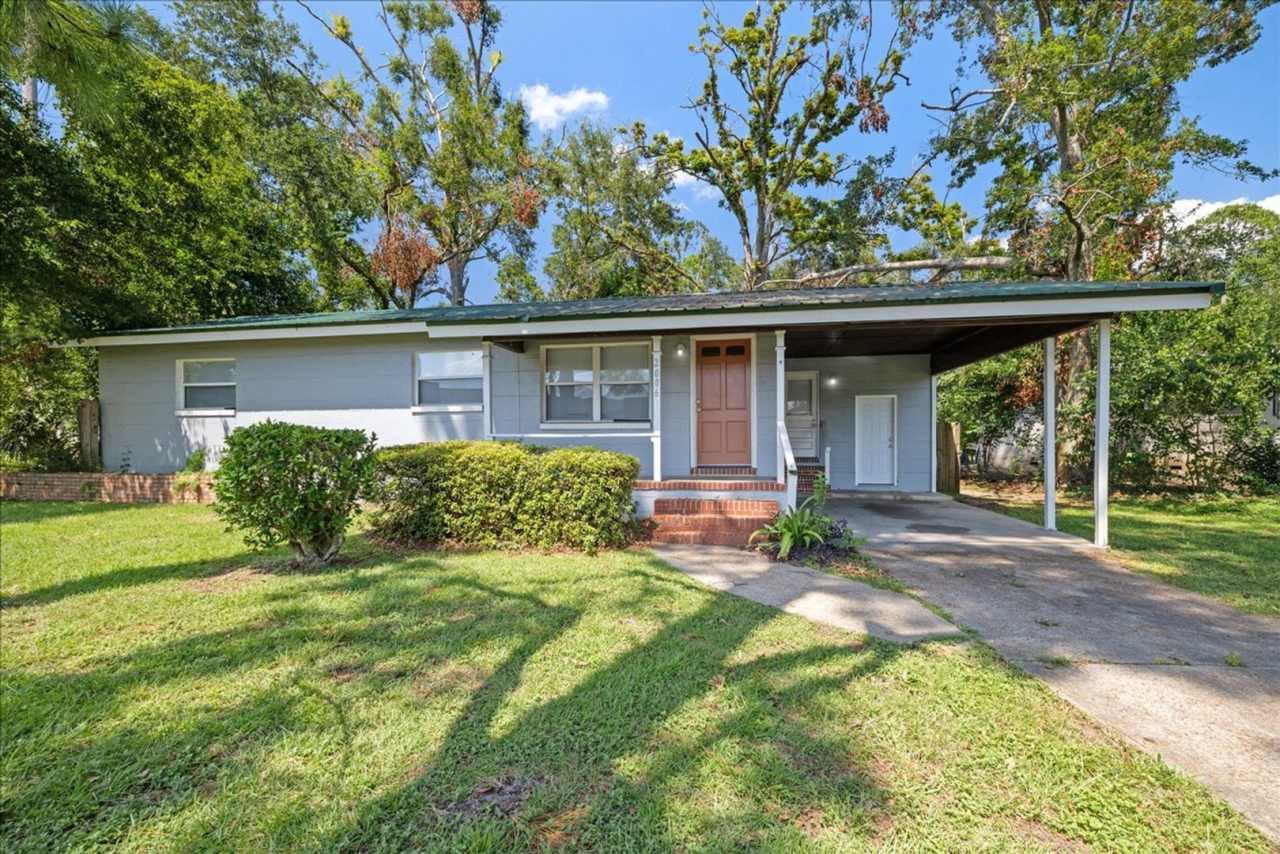 3 Bedroom with Huge Yard