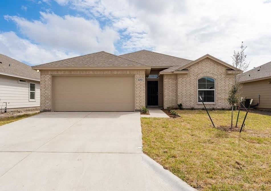 1253 Thames Chase Drive