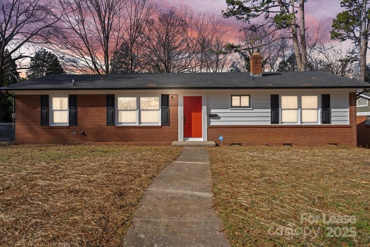 2220 Eastway Drive