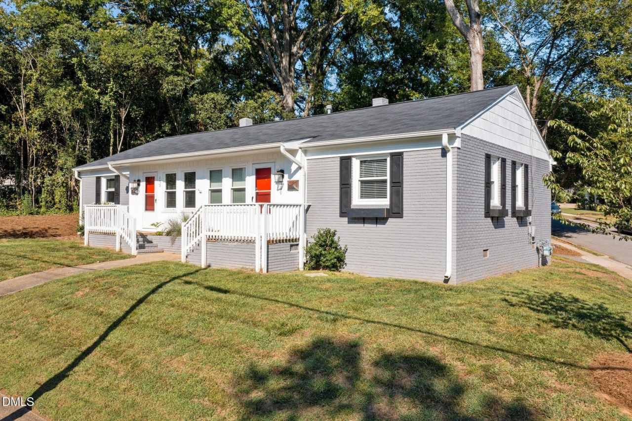 100 W Roanoke Park Drive