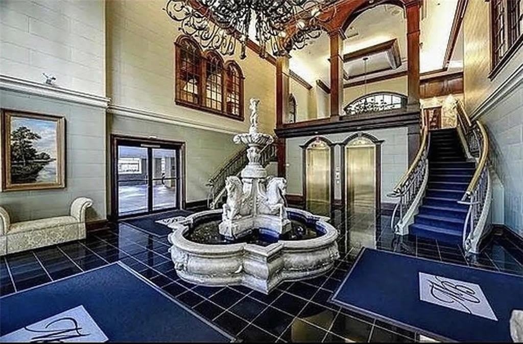 3334 Peachtree Road NE unit: 403