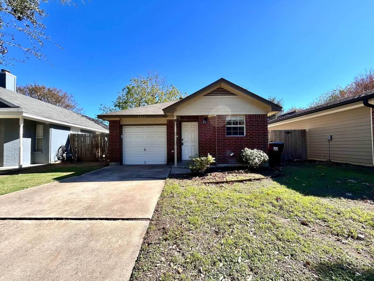 Bright and Comfortable 3BR/2BA Home with Garage  Backyard