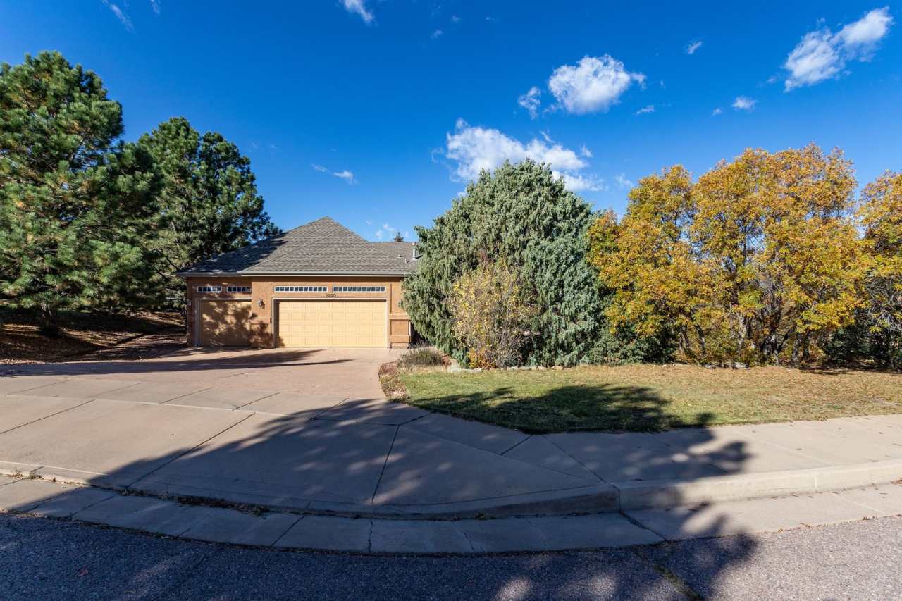 Peaceful University Park Home with Mountain Views!!