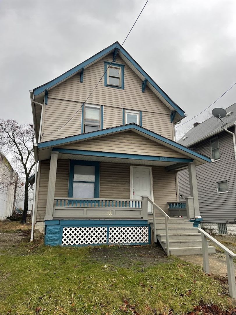 Three bedroom one bathroom home for rent!