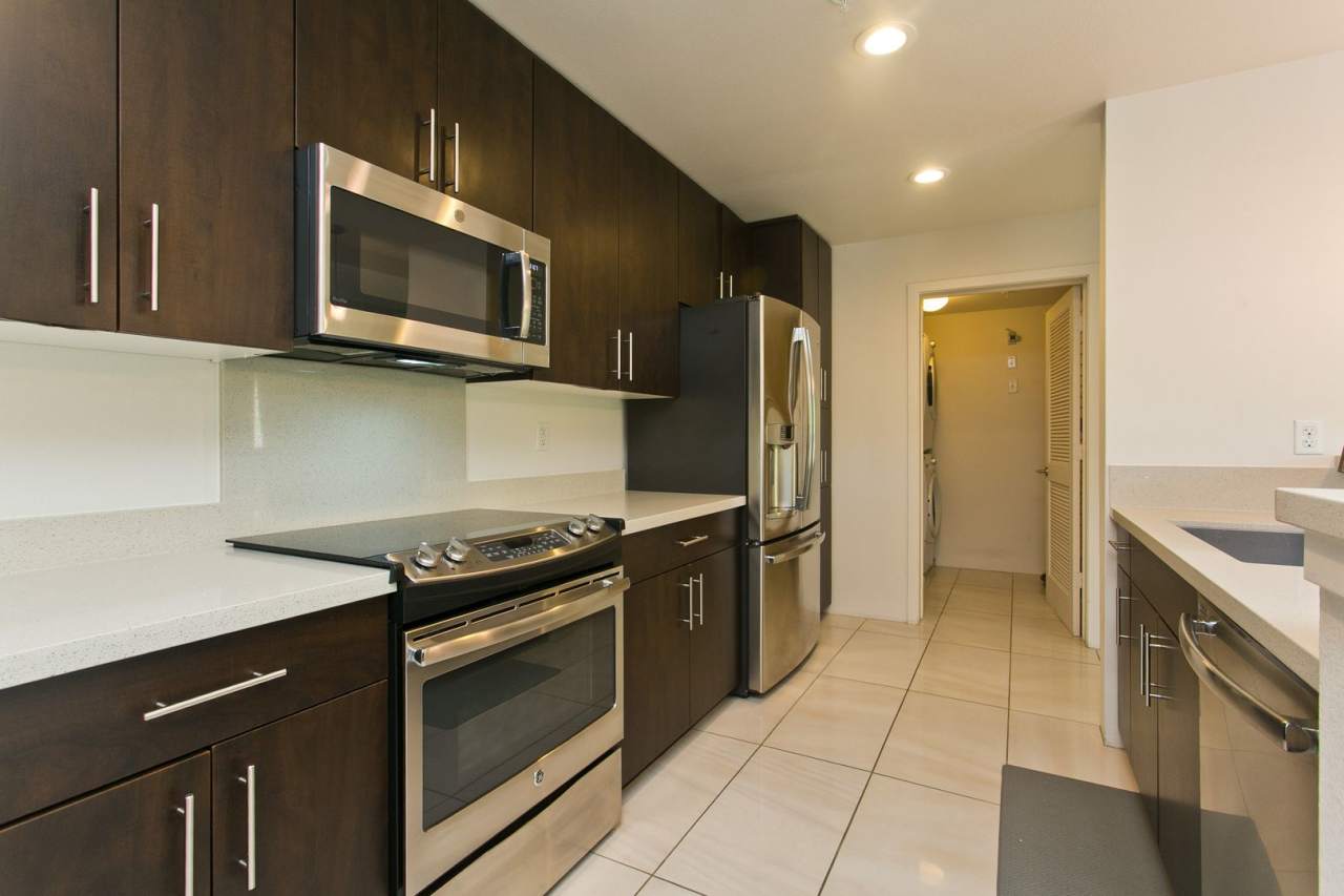 Wonderfully located - Three bedroom two bath condo in Ka Malanai