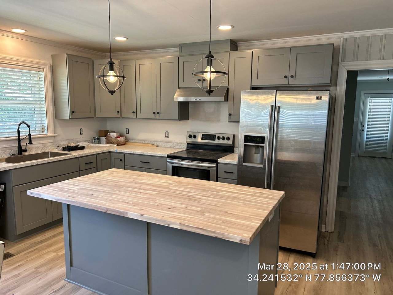 Updated 2 Bedroom, 1 Bath Home Locate Close to Wrightsville Beach