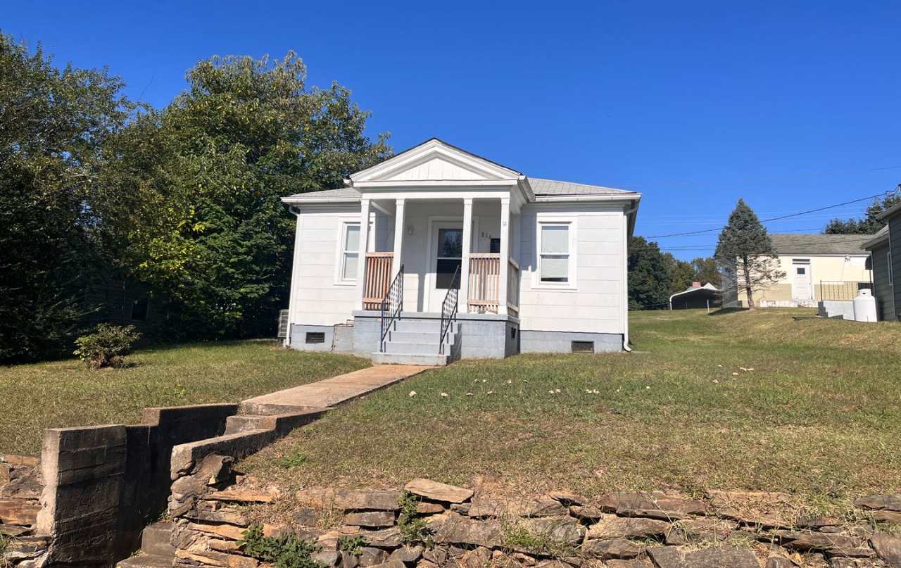 Cute cottage in the heart of Altavista
