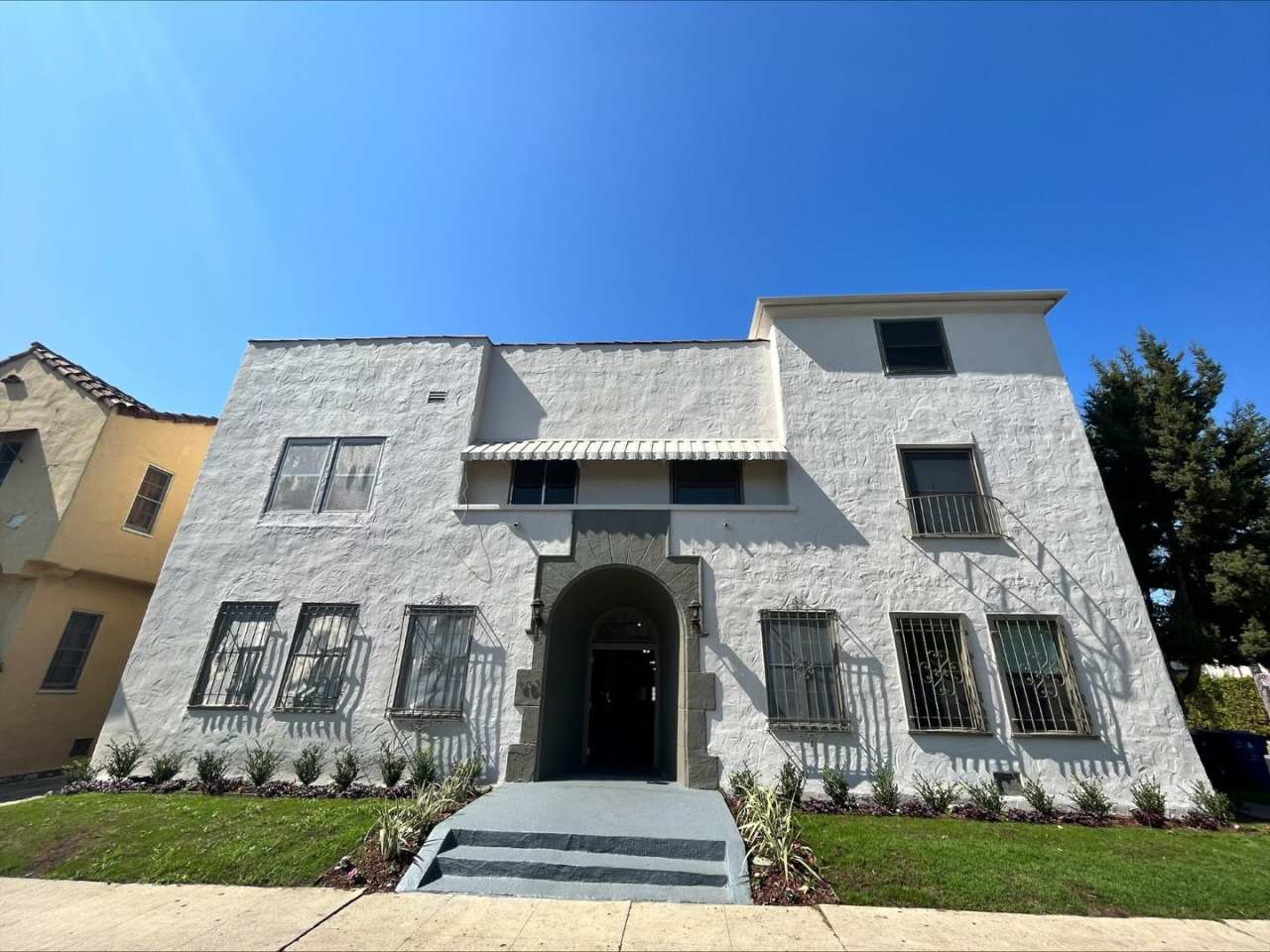 CU2 - 465 N. Curson Ave