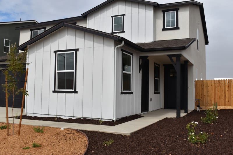 682 Stephanie Drive - 2