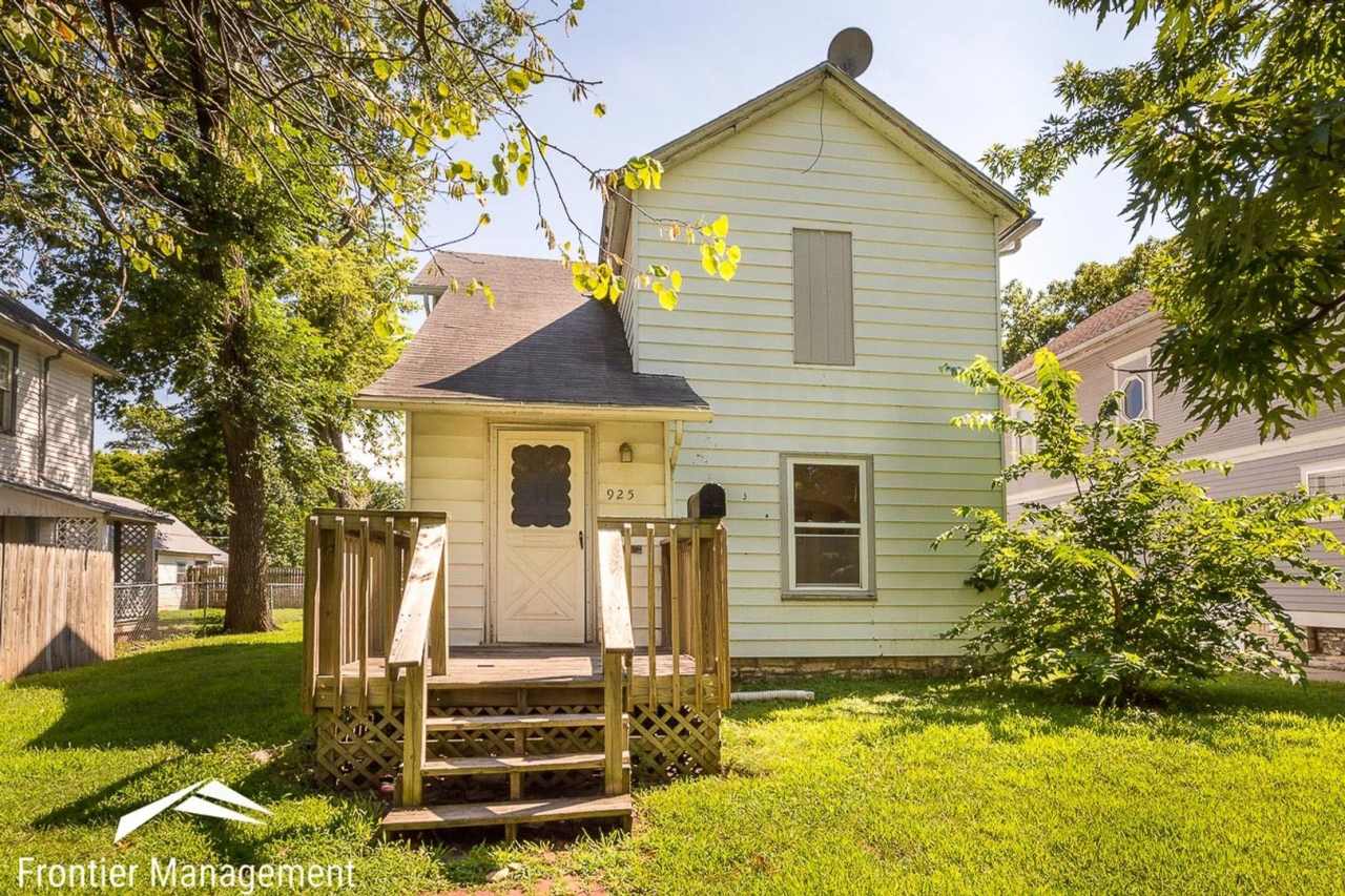 3 Bedroom Home Next to City Park and Minutes From Campus and Downtown!