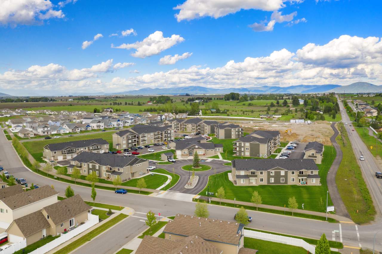 Crown Pointe Apartments