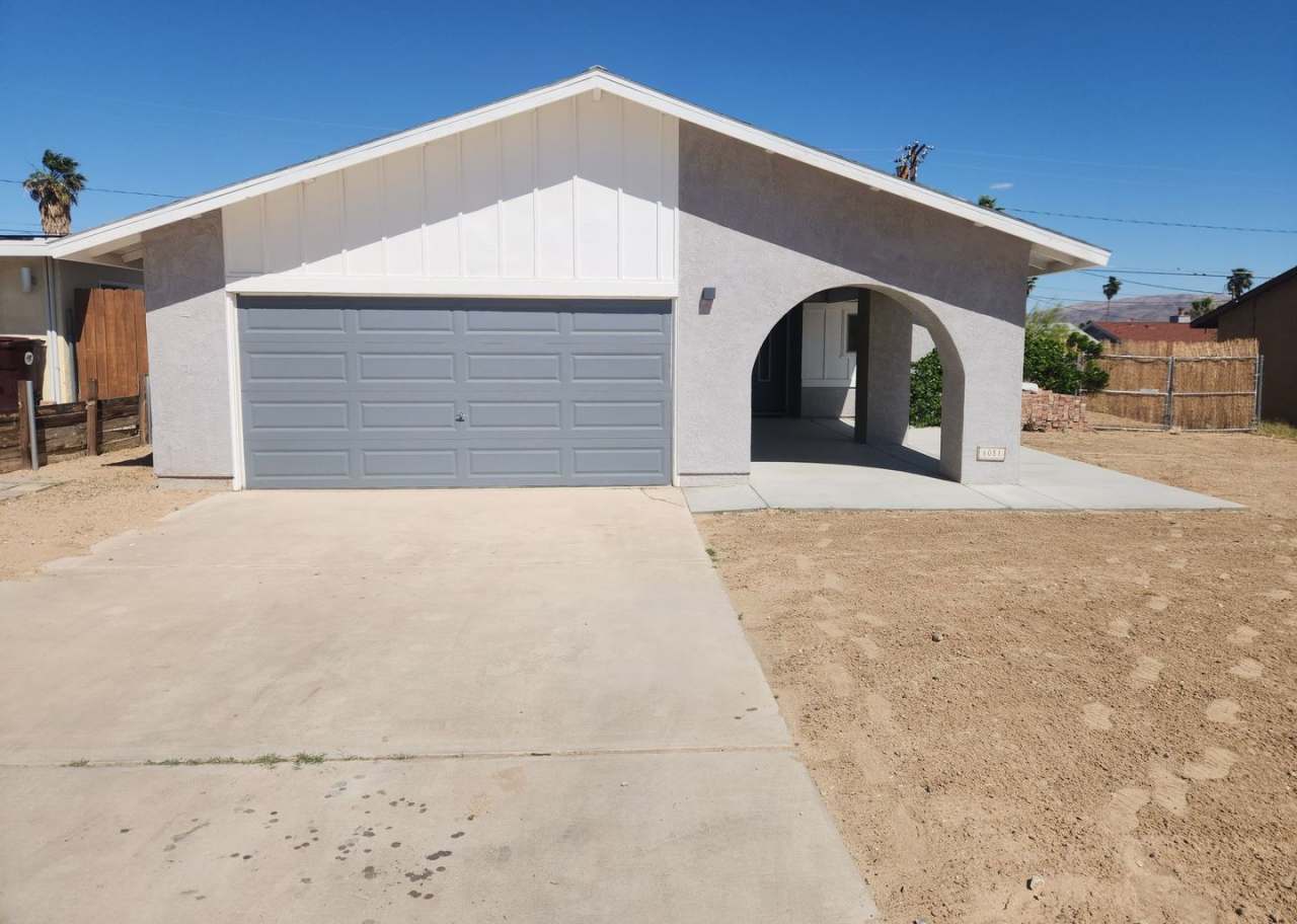 Newly Remodeled Two Bedroom Two Bath Home In Chocolate Drop