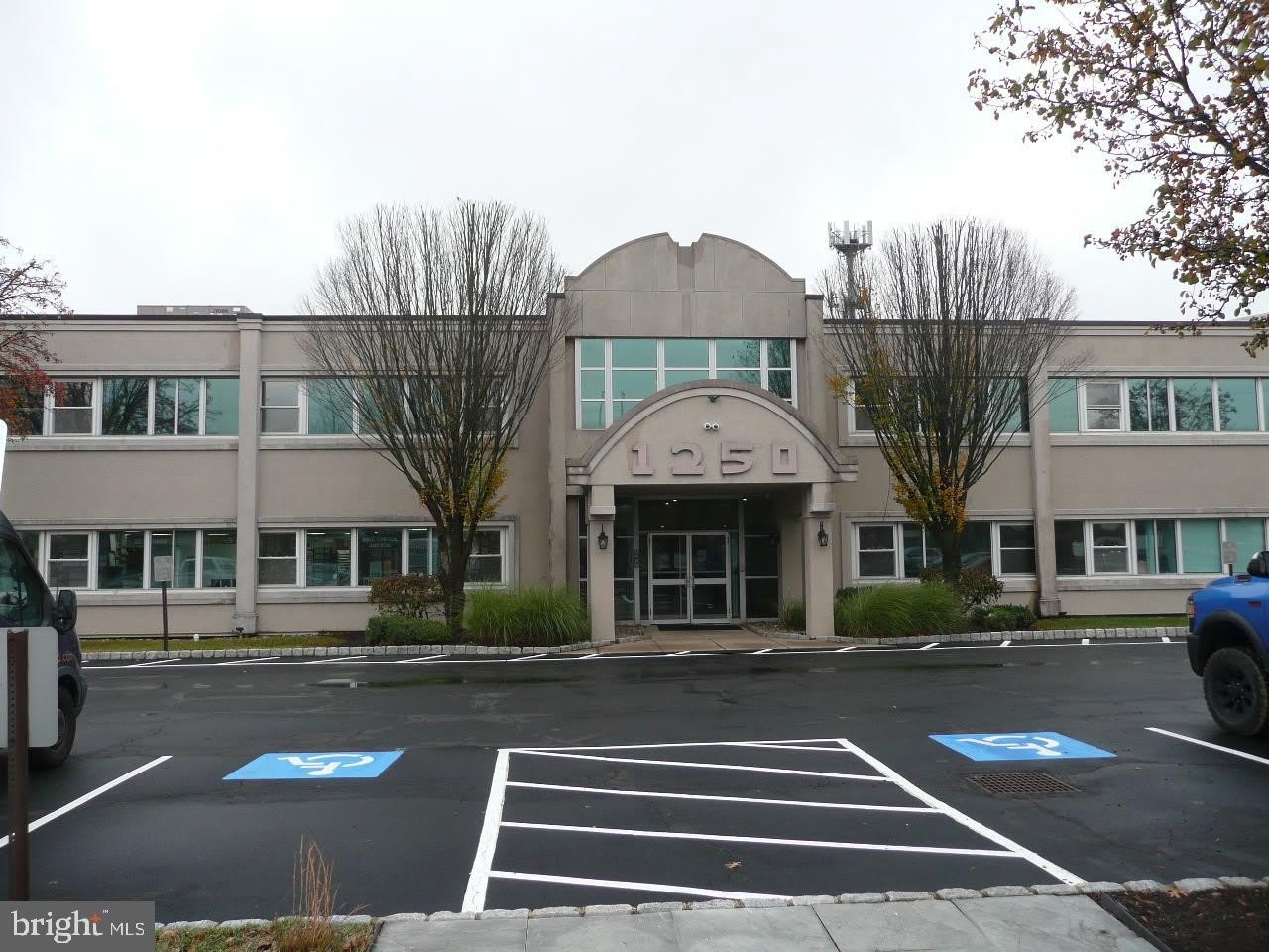 1250 EASTON Road unit: 101