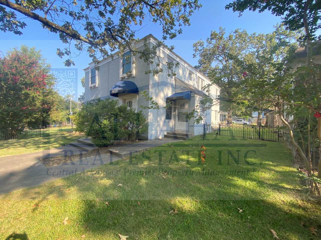 2 bedroom apartment in Park Hill!!