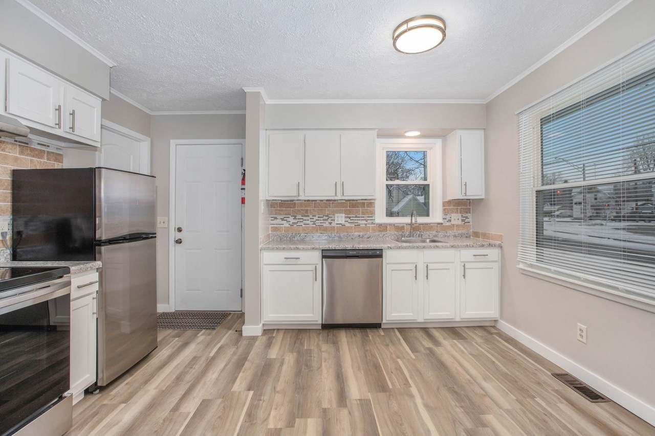 2/1 Ranch Style Home