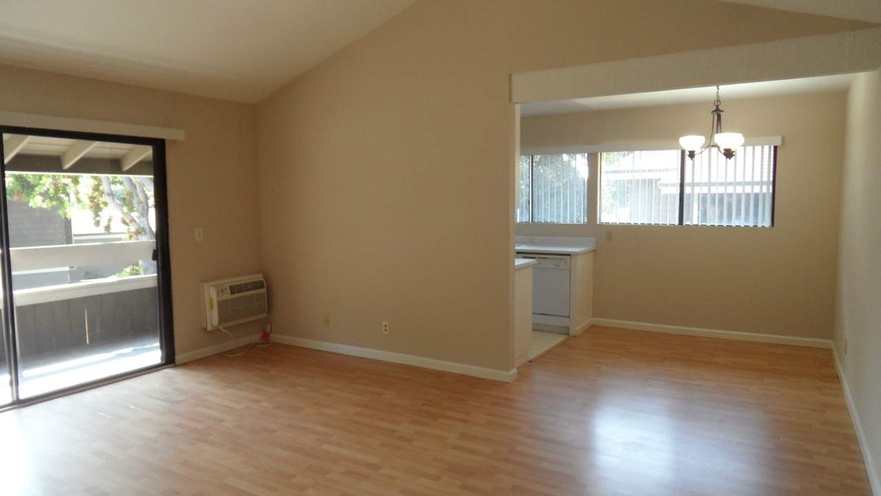 Spacious 1BR, 1BA Upper Level Condo in The Springs in Irvine w/ 1 Assigned Covered Carport