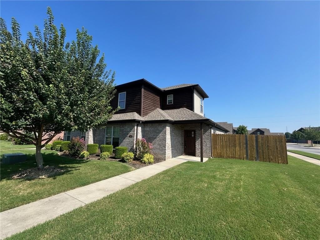 3100  SW Warberry  AVE