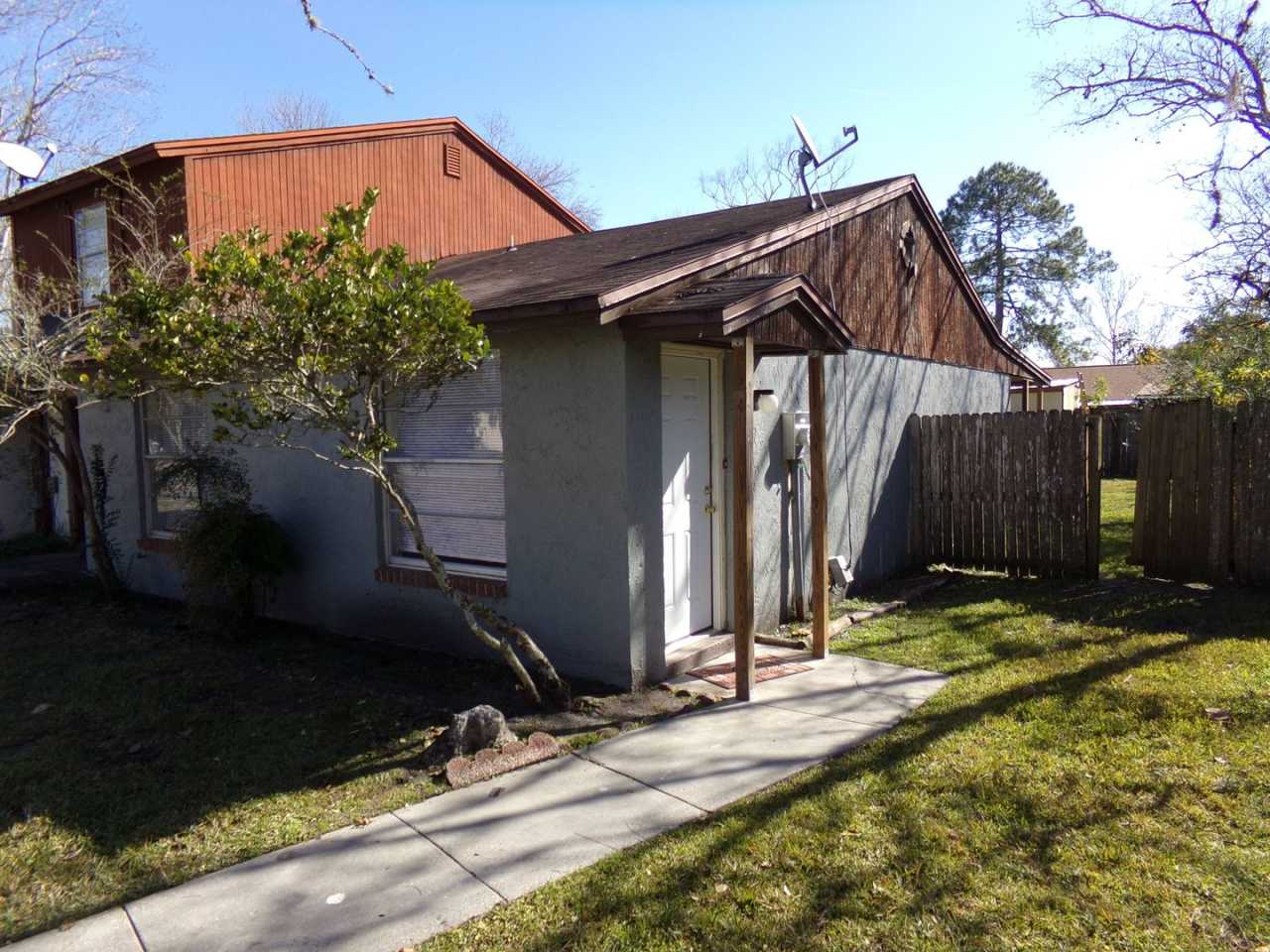 Spacious 2/1 Condo for Rent