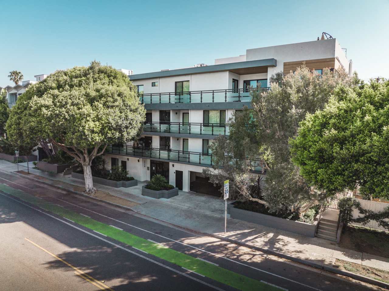 1115 SM Apartments