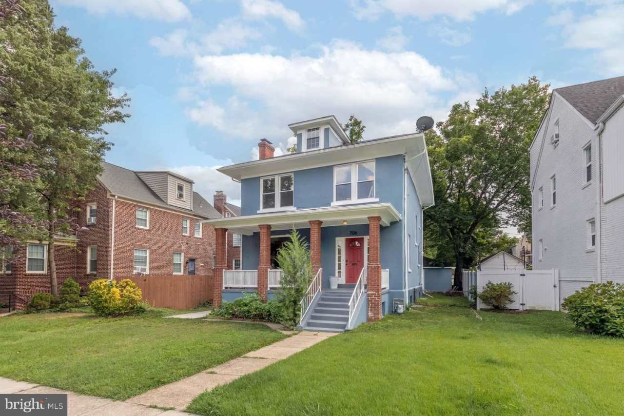 706 VAN BUREN Street NW