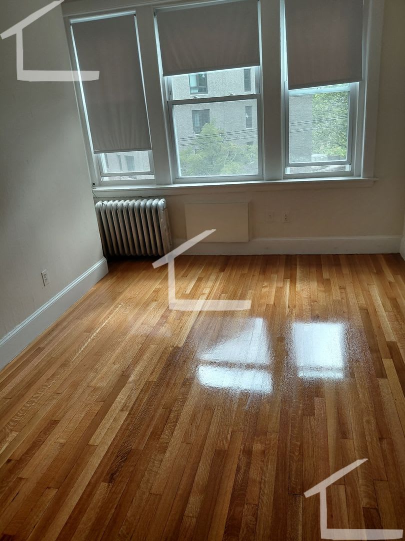 Nicely updated 1 bed with heat and water included!