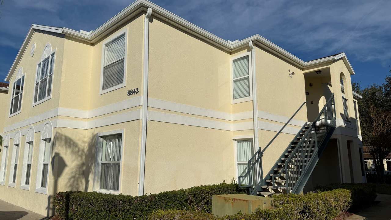 Beautifully Renovated 3-Bed, 2-Bath First-Floor Condo in a Prime Location of Kissimmee!